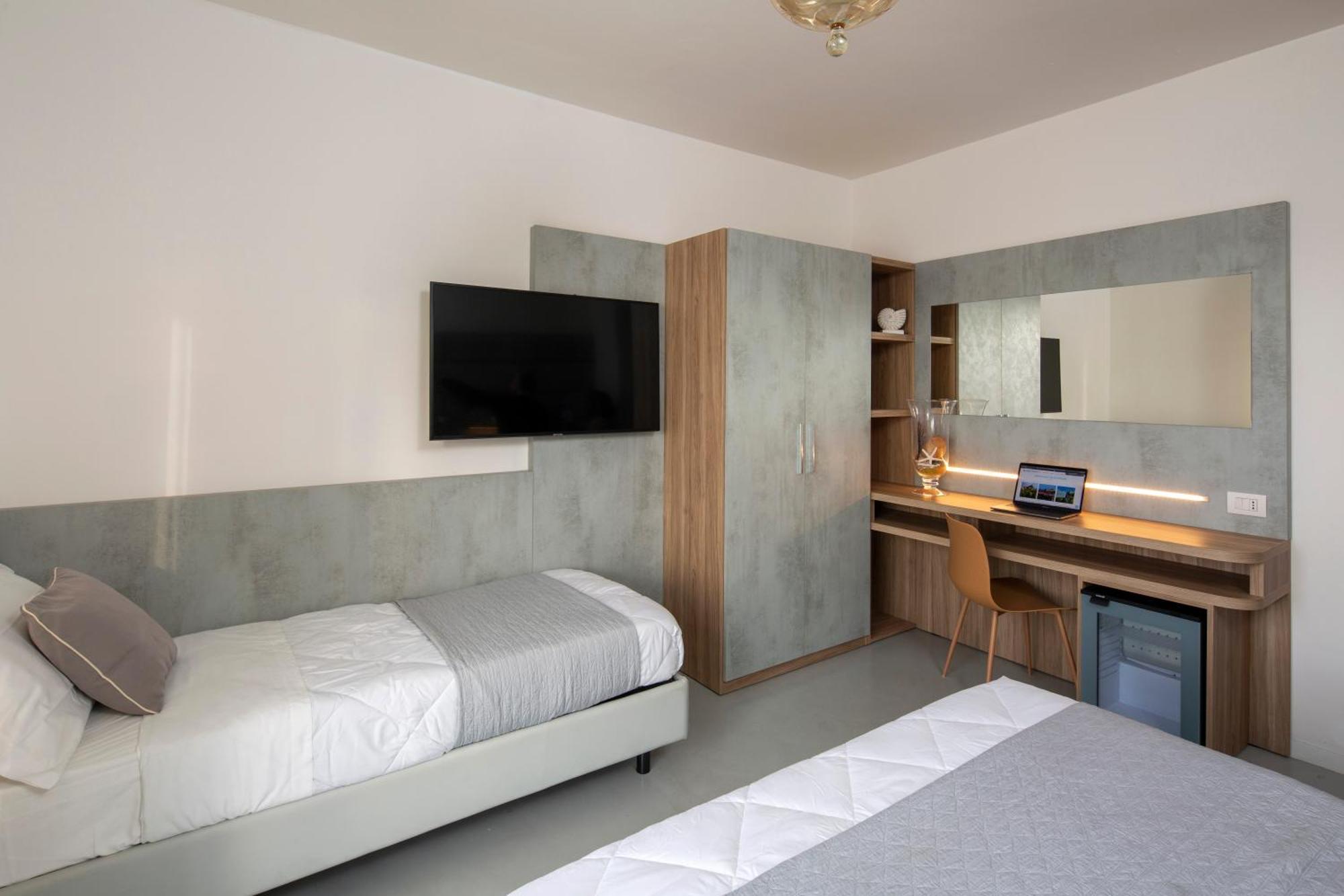 Hotel Maestri Риччоне Экстерьер фото