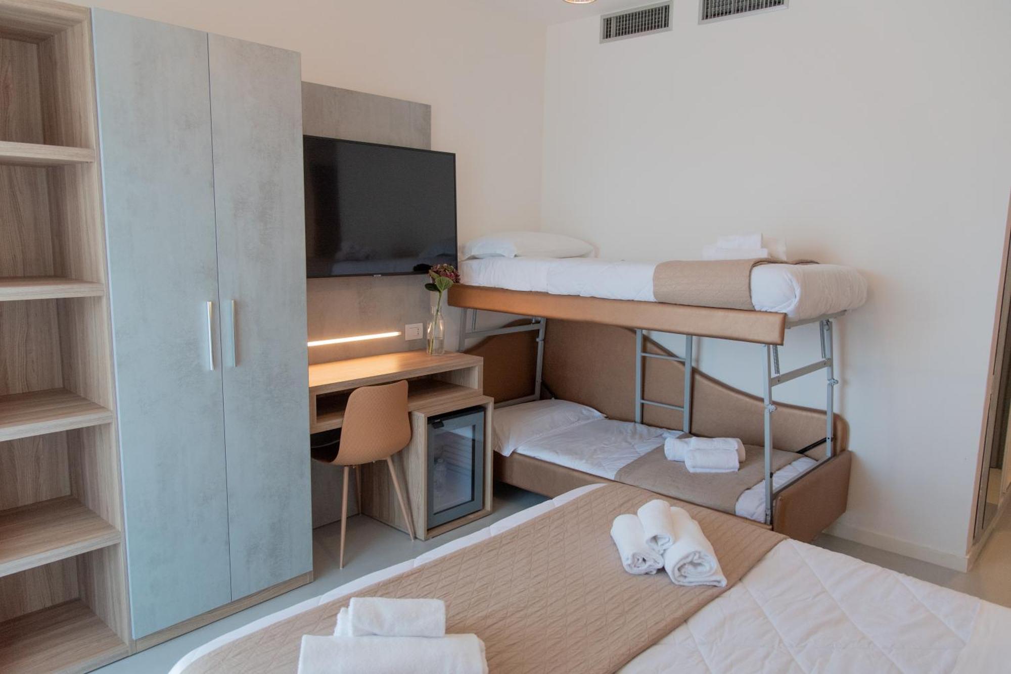 Hotel Maestri Риччоне Экстерьер фото
