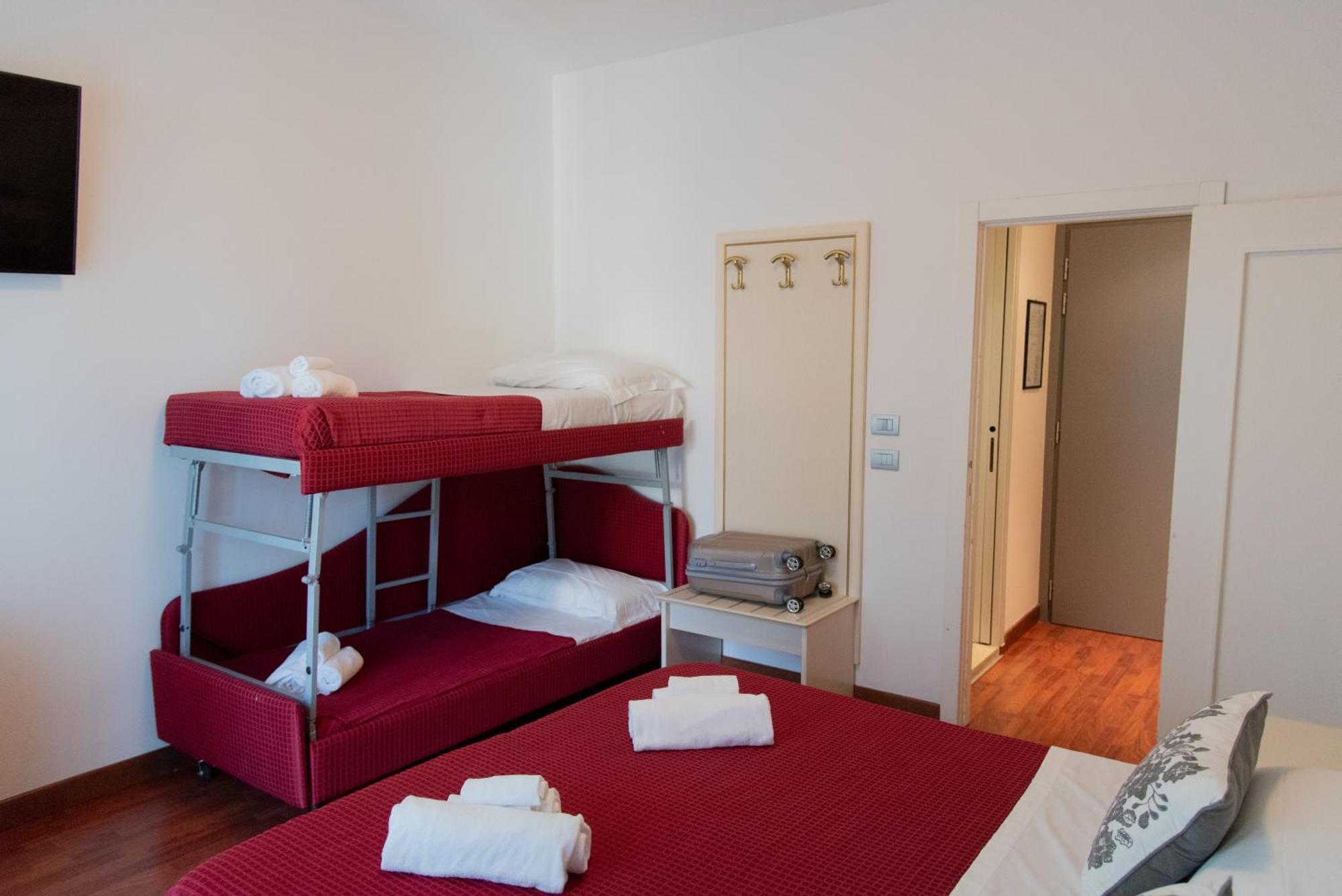 Hotel Maestri Риччоне Экстерьер фото